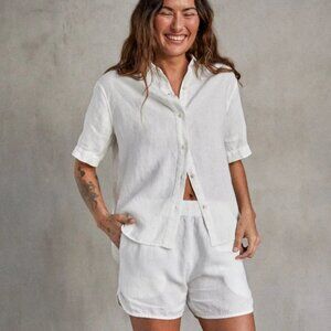 Outerknown Laurel Linen Shorts in Salt